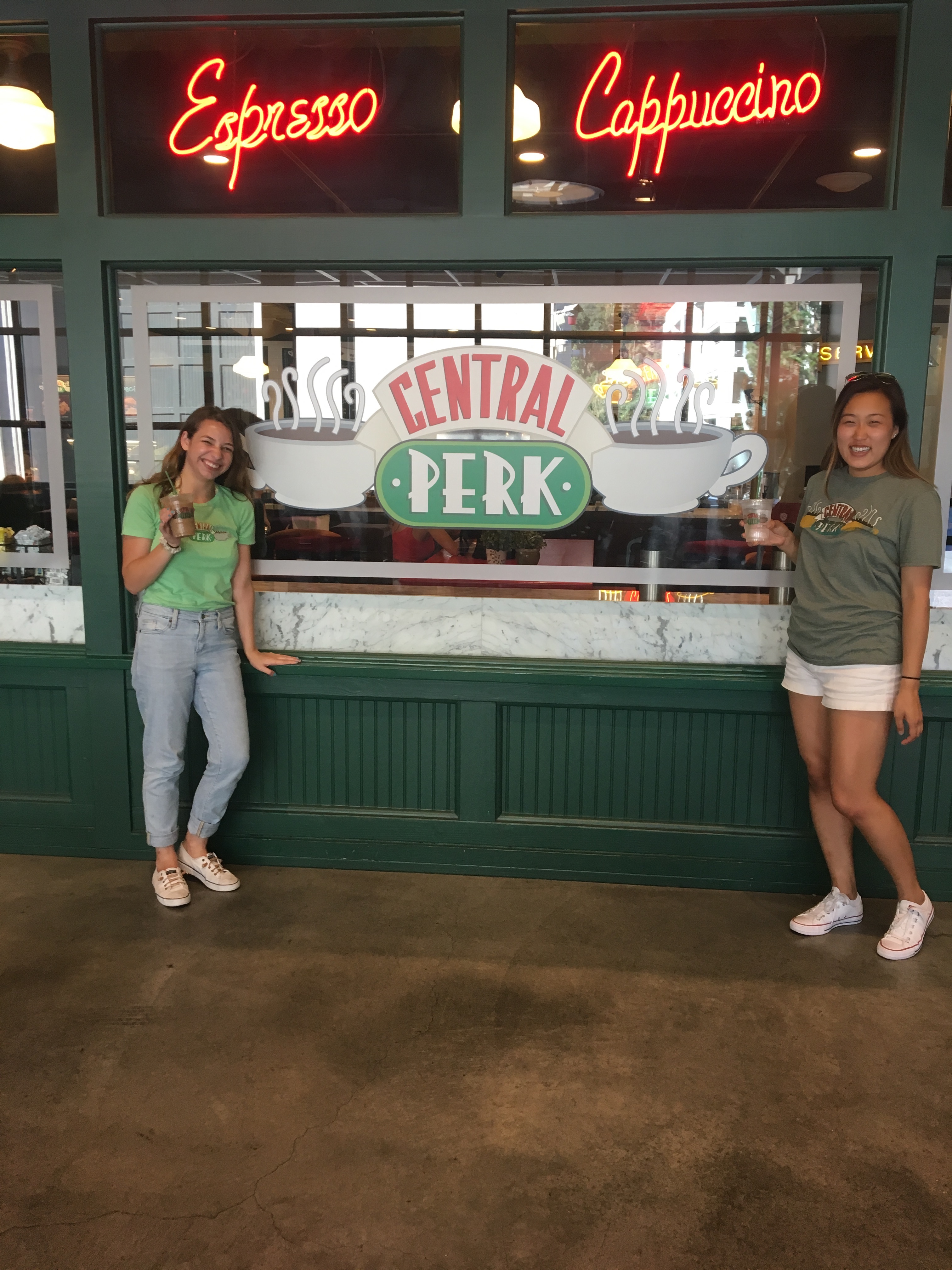 With Sammy at the Central Perk on the Warner Bros. lot