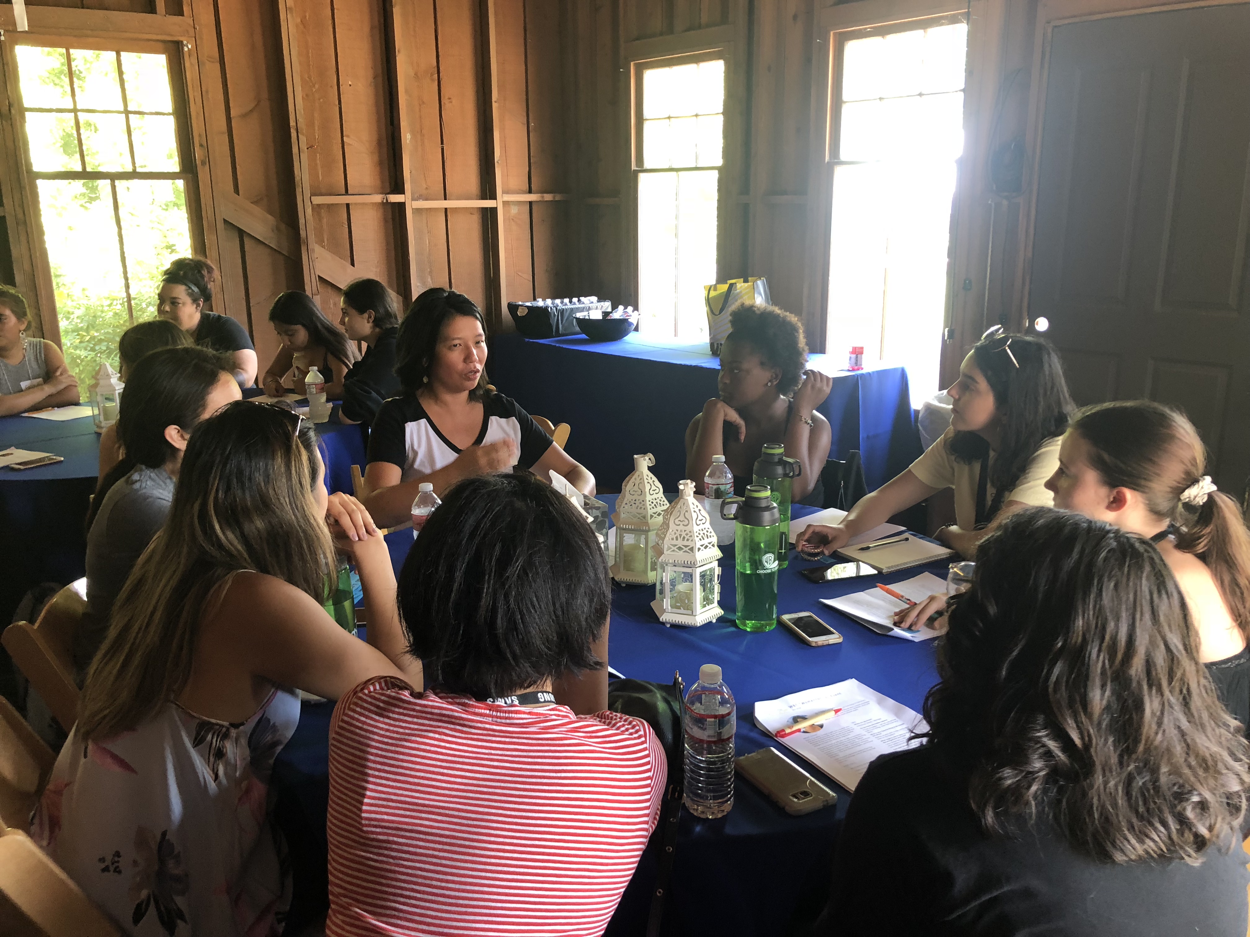 Womentoring - Table Mentors sharing their story with the students