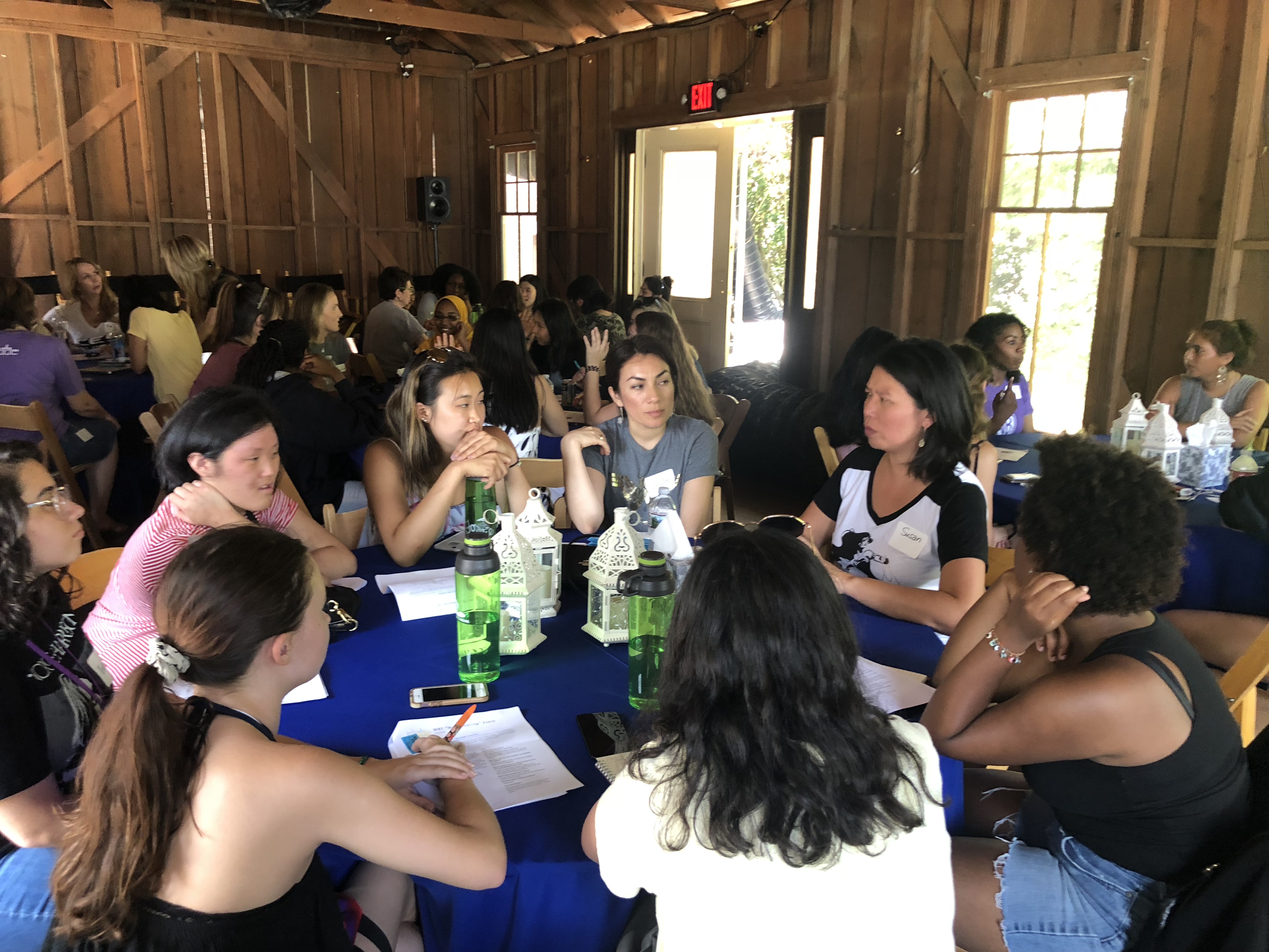 Womentoring - Table Mentors sharing their story with the students